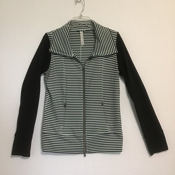 Lululemon Daily Yoga Jacket Classic Stripe Mint Moment Black/Black Size 10 - Picture 8 of 15
